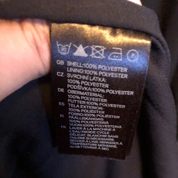 Sleeveless Two-toned mini dress - Picture 7 of 7